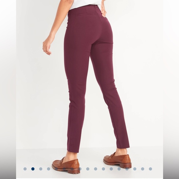 Old Navy pixie cut stretchy pants maroon in color. Size 4 tall - Picture 6 of 9